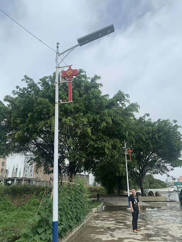 太阳能路灯_太阳能一体化路灯_j9九游会太阳能路灯生产厂家
