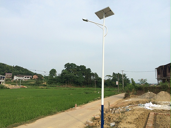太阳能路灯 太阳能灯具价格 j9九游会太阳能
