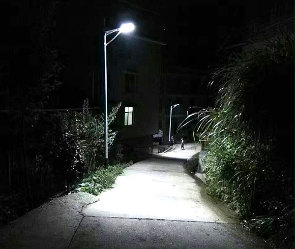 太阳能路灯价格 太阳能LED路灯 j9九游会太阳能