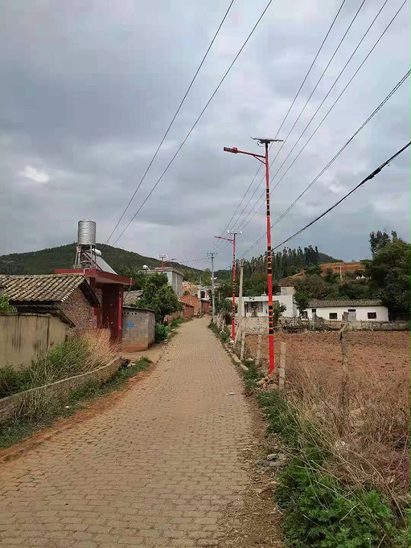 太阳能路灯_云南太阳能路灯_j9九游会太阳能路灯