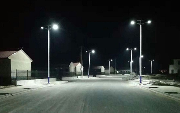 太阳能路灯 太阳能路灯厂家 j9九游会
