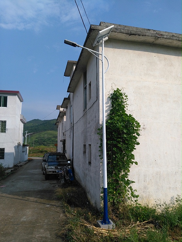 太阳能路灯 6米农村太阳能路灯 j9九游会太阳能灯饰有限公司