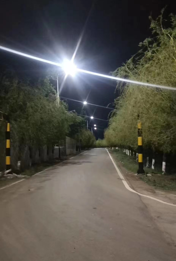 广西太阳能路灯_新农村太阳能路灯_j9九游会太阳能路灯生产厂家