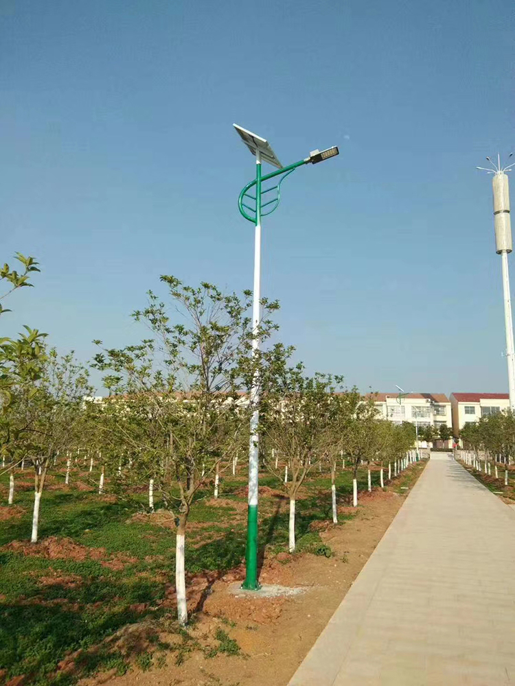 太阳能路灯_太阳能路灯价钱_j9九游会太阳能路灯生产厂家