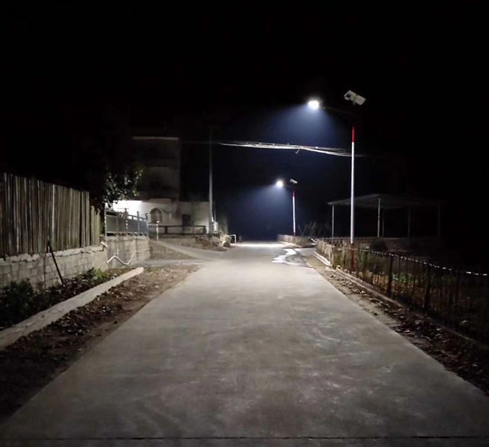太阳能路灯 太阳能路灯价格 j9九游会太阳能灯饰有限公司
