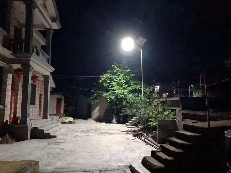 广东太阳能路灯_新农村太阳能路灯_j9九游会太阳能路灯厂家