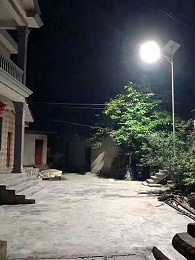 j9九游会太阳能路灯点亮新农村漆黑夜晚