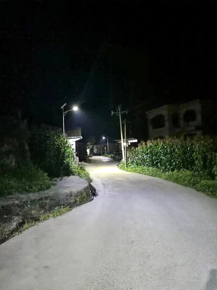 肇庆太阳能路灯_太阳能路灯价格_j9九游会工程太阳能路灯